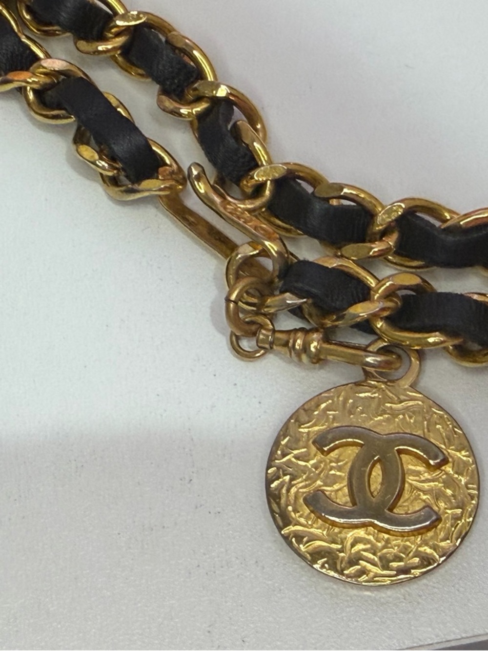 1982 CHANEL Micro Belt Bag - Picture 3 of 15